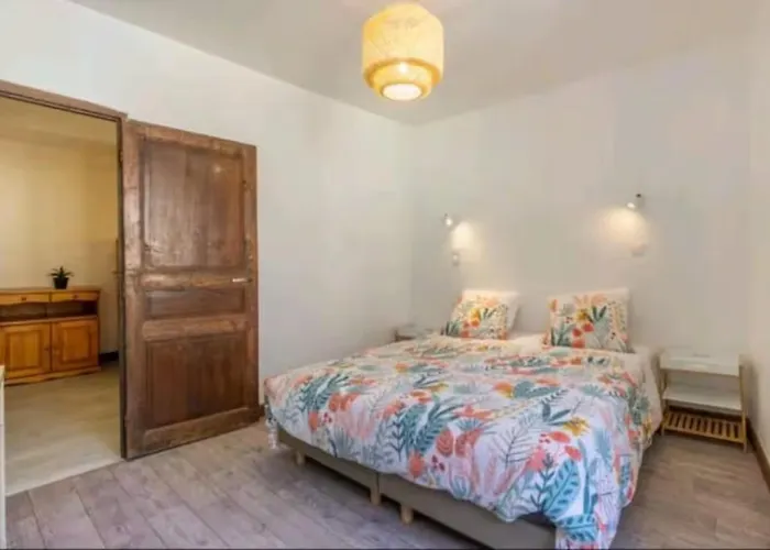 Les Pieds Dans Lot Saint-Geniez-dʼOlt