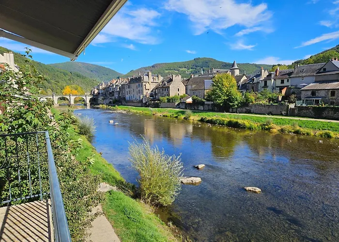 Les Pieds Dans Lot Casa de Férias *