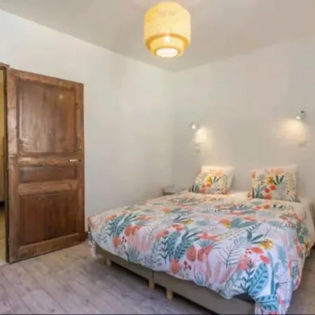 Les Pieds Dans Lot Saint-Geniez-dʼOlt